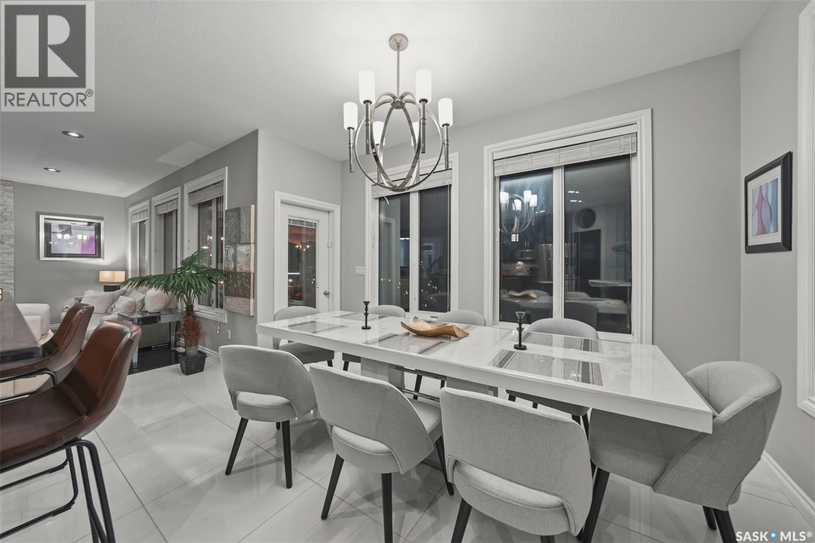 107 Schumacher Bay, Saskatoon, SK - Indoor Photo Showing Dining Room