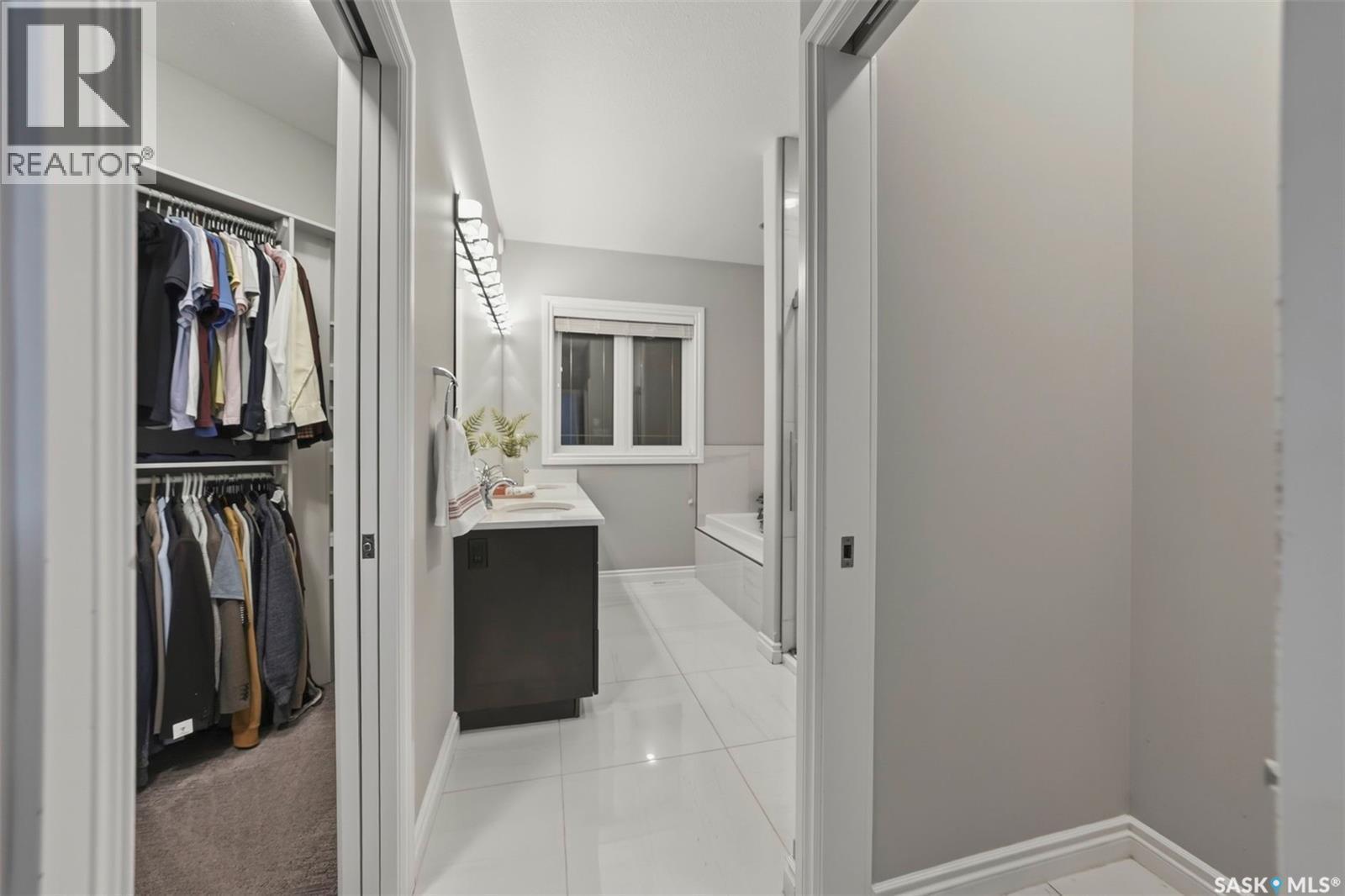 107 Schumacher Bay, Saskatoon, SK - Indoor