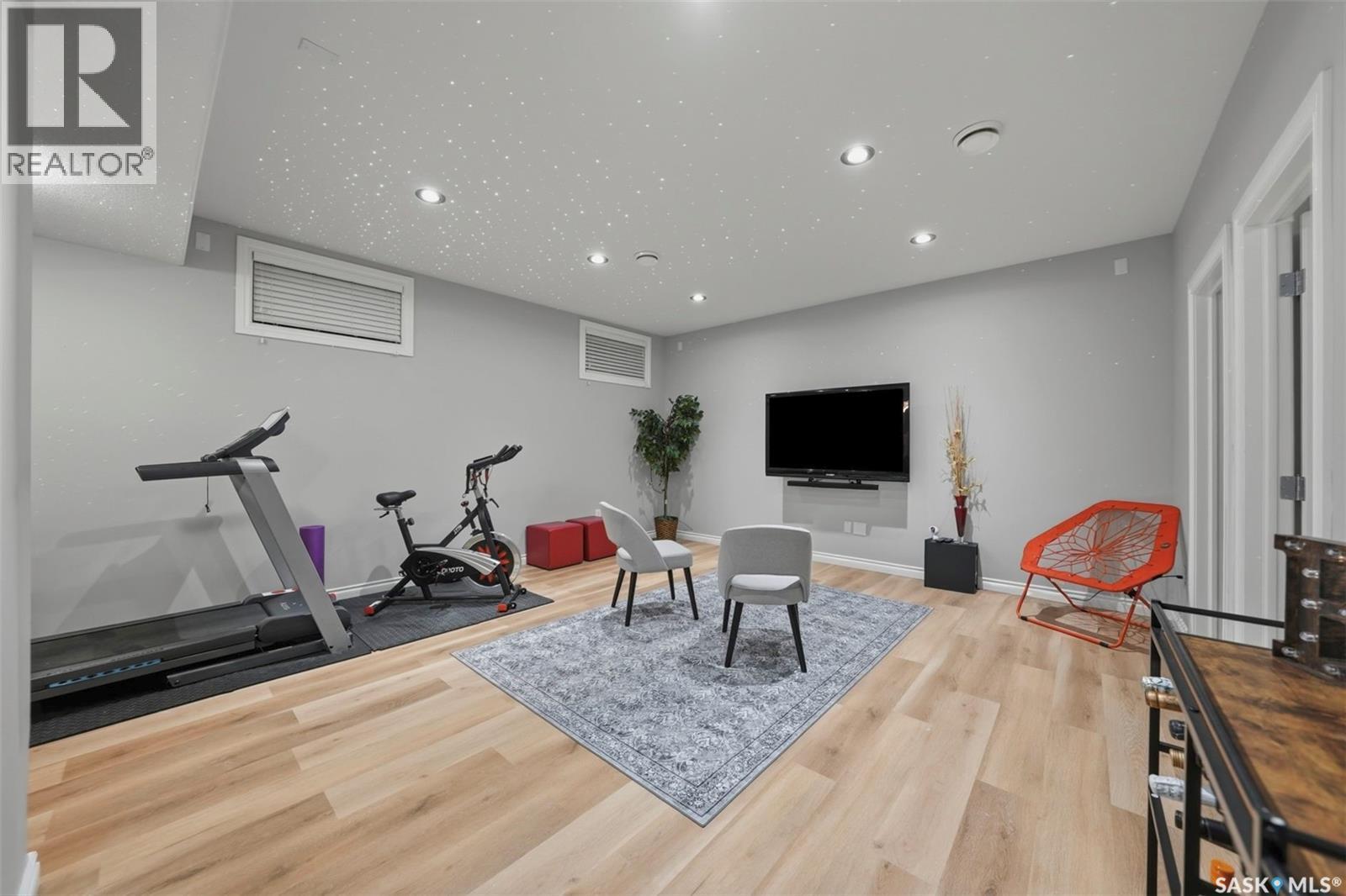 107 Schumacher Bay, Saskatoon, SK - Indoor Photo Showing Other Room