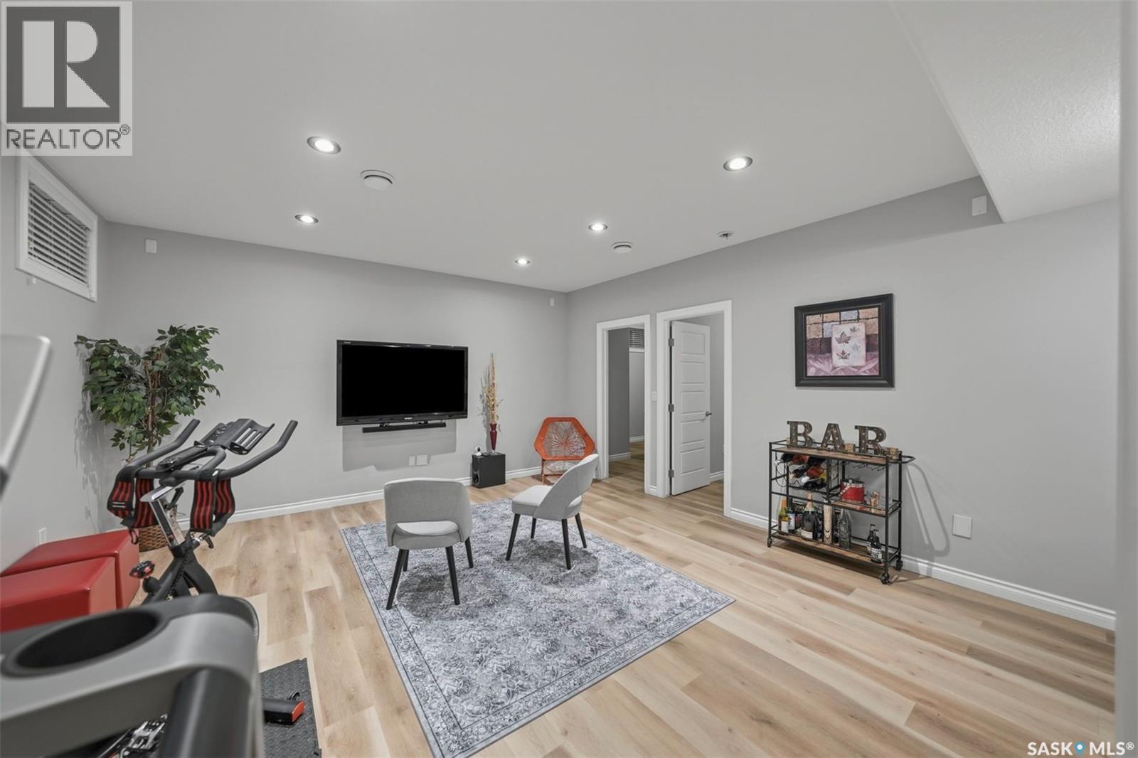 107 Schumacher Bay, Saskatoon, SK - Indoor