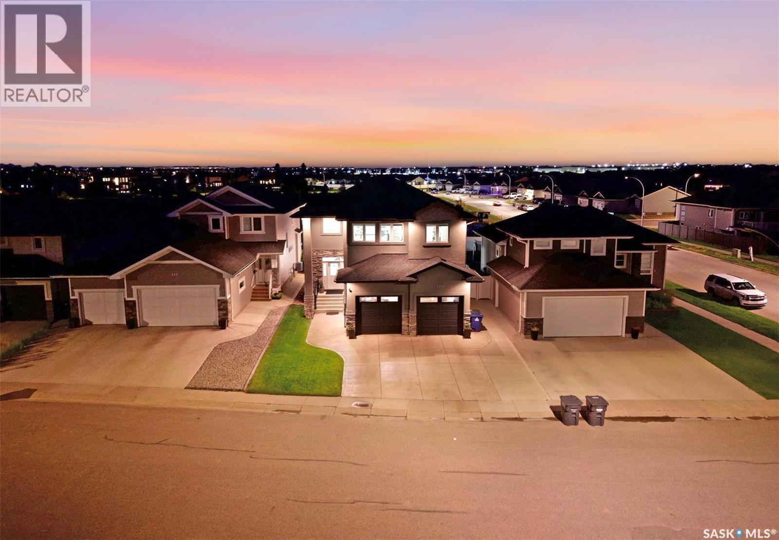 107 Schumacher Bay, Saskatoon, SK - Outdoor