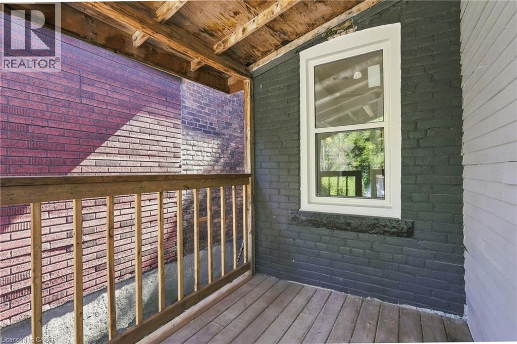 41 Barnesdale Avenue N, Hamilton, ON - Outdoor With Exterior