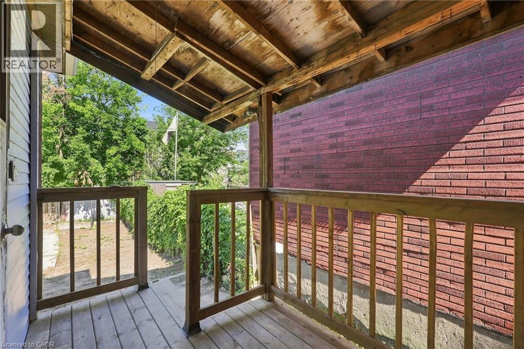 41 Barnesdale Avenue N, Hamilton, ON - Outdoor With Exterior