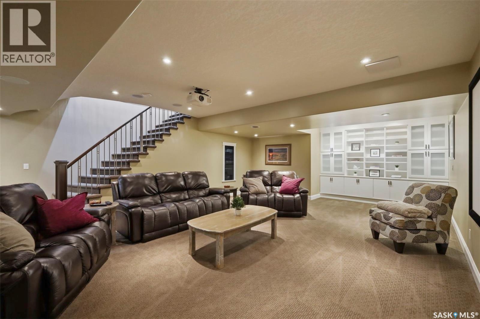 431 Paton Place, Saskatoon, SK - Indoor Photo Showing Living Room