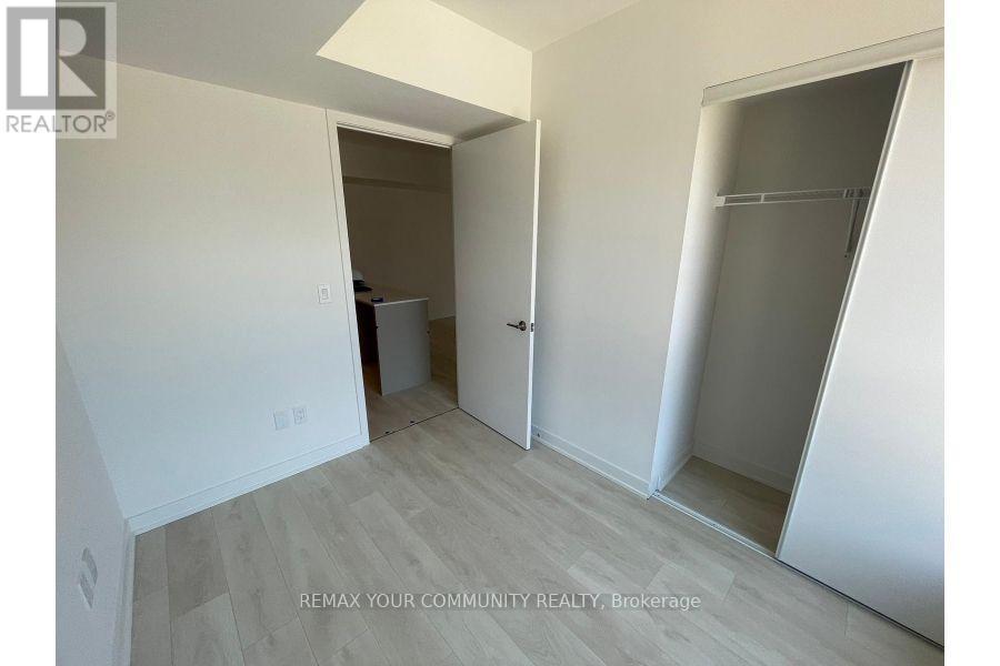 527 - 8 Tippett Road, Toronto, ON - Indoor Photo Showing Other Room