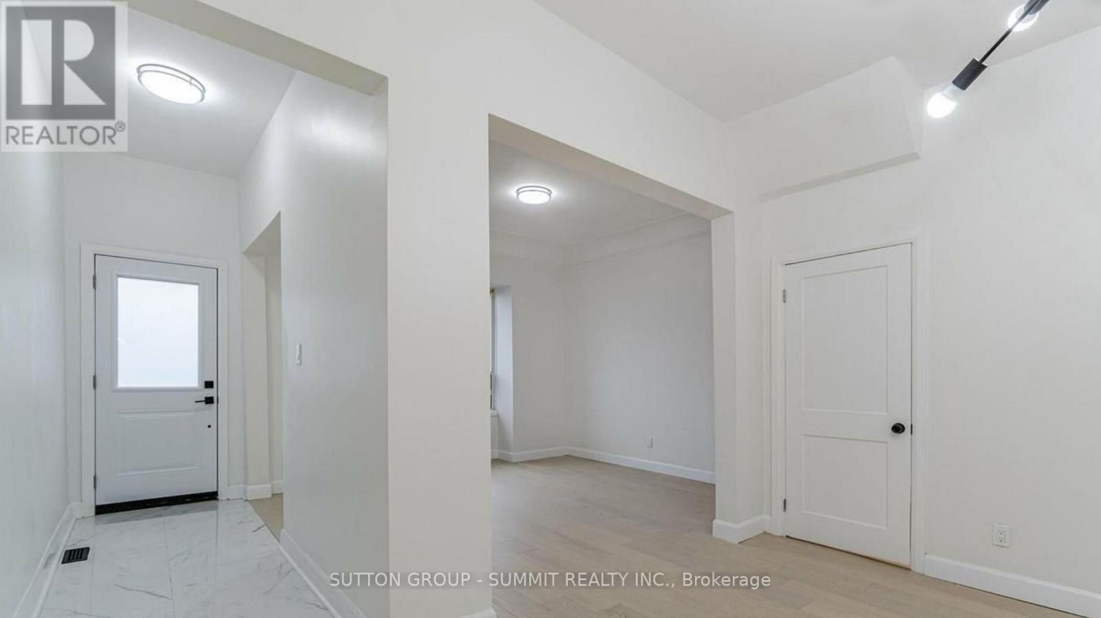 439 Ferguson Avenue N, Hamilton, ON - Indoor Photo Showing Other Room