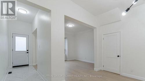 439 Ferguson Avenue N, Hamilton, ON - Indoor Photo Showing Other Room