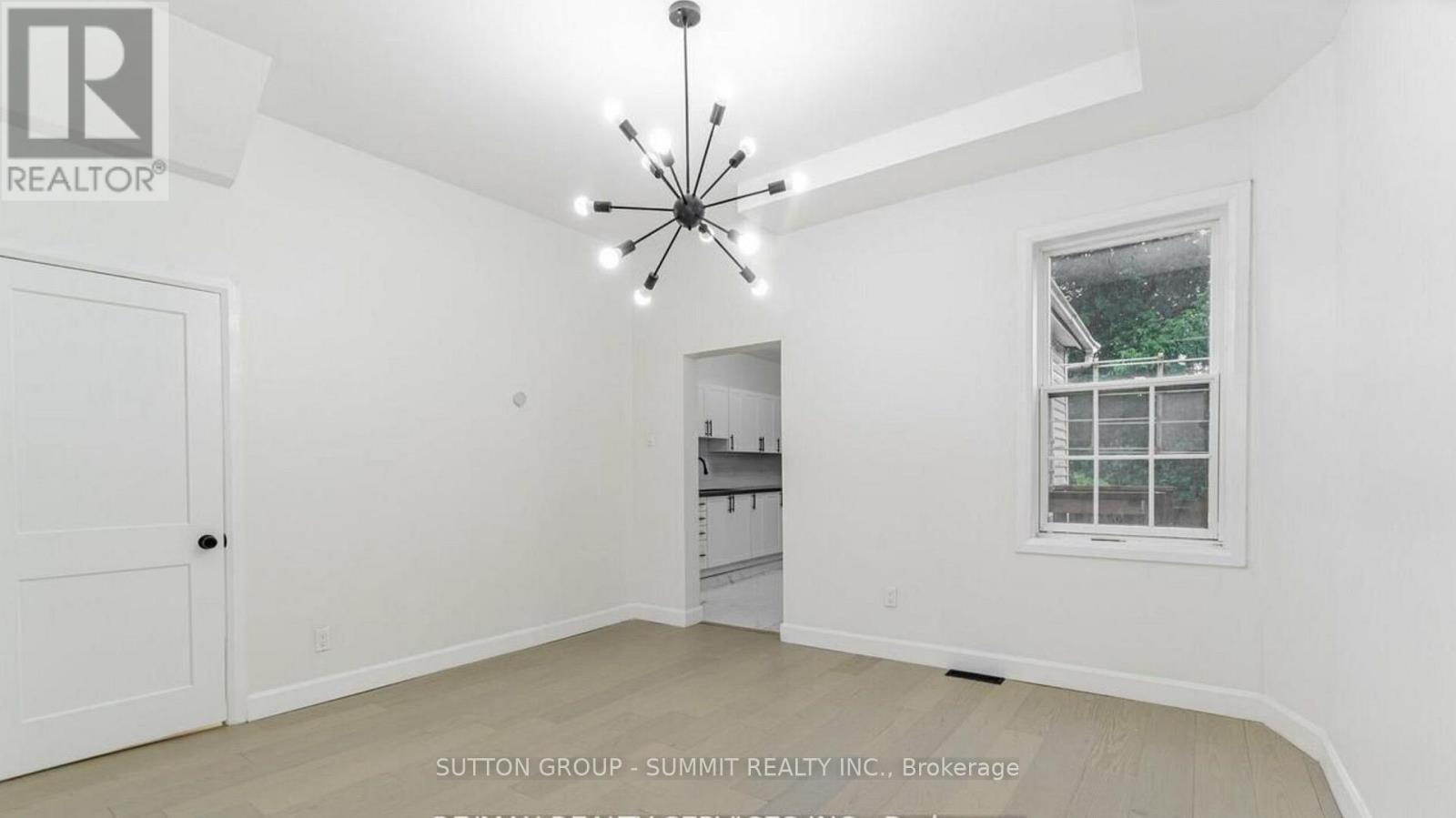 439 Ferguson Avenue N, Hamilton, ON - Indoor Photo Showing Other Room