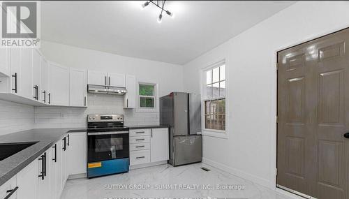 439 Ferguson Avenue N, Hamilton, ON - Indoor Photo Showing Kitchen With Stainless Steel Kitchen