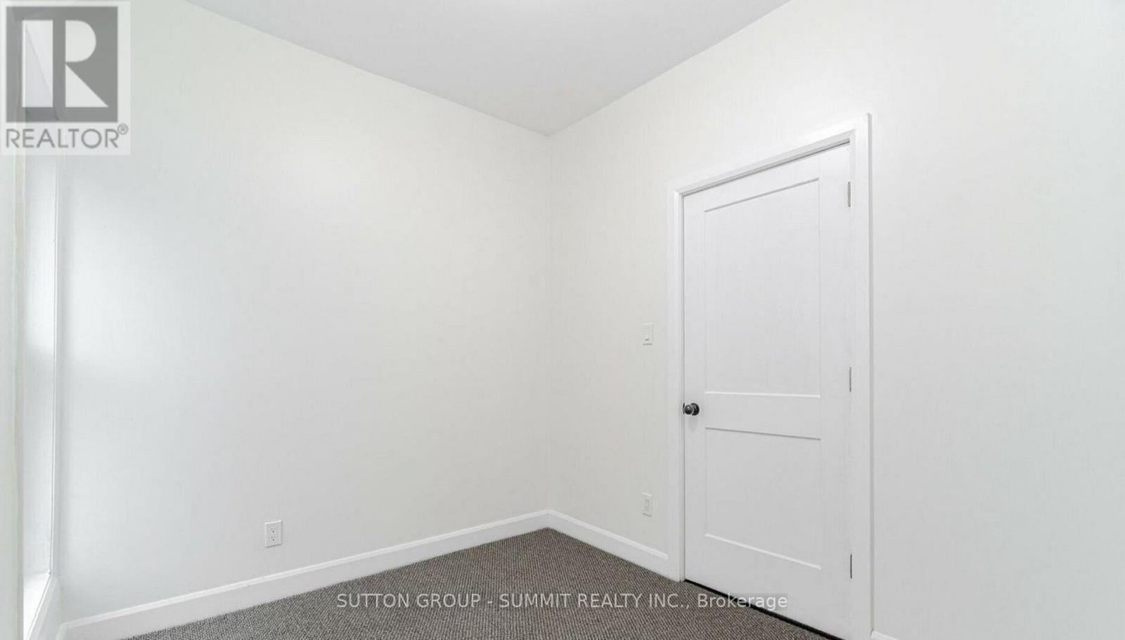 439 Ferguson Avenue N, Hamilton, ON - Indoor Photo Showing Other Room