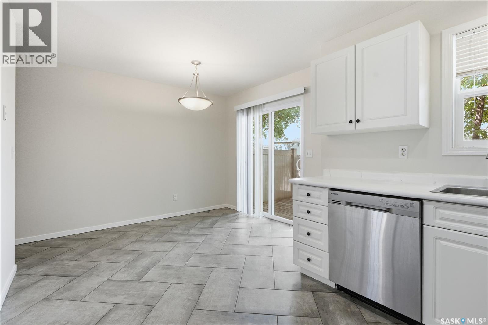 32 203 Herold Terrace, Saskatoon, SK - Indoor Photo Showing Kitchen