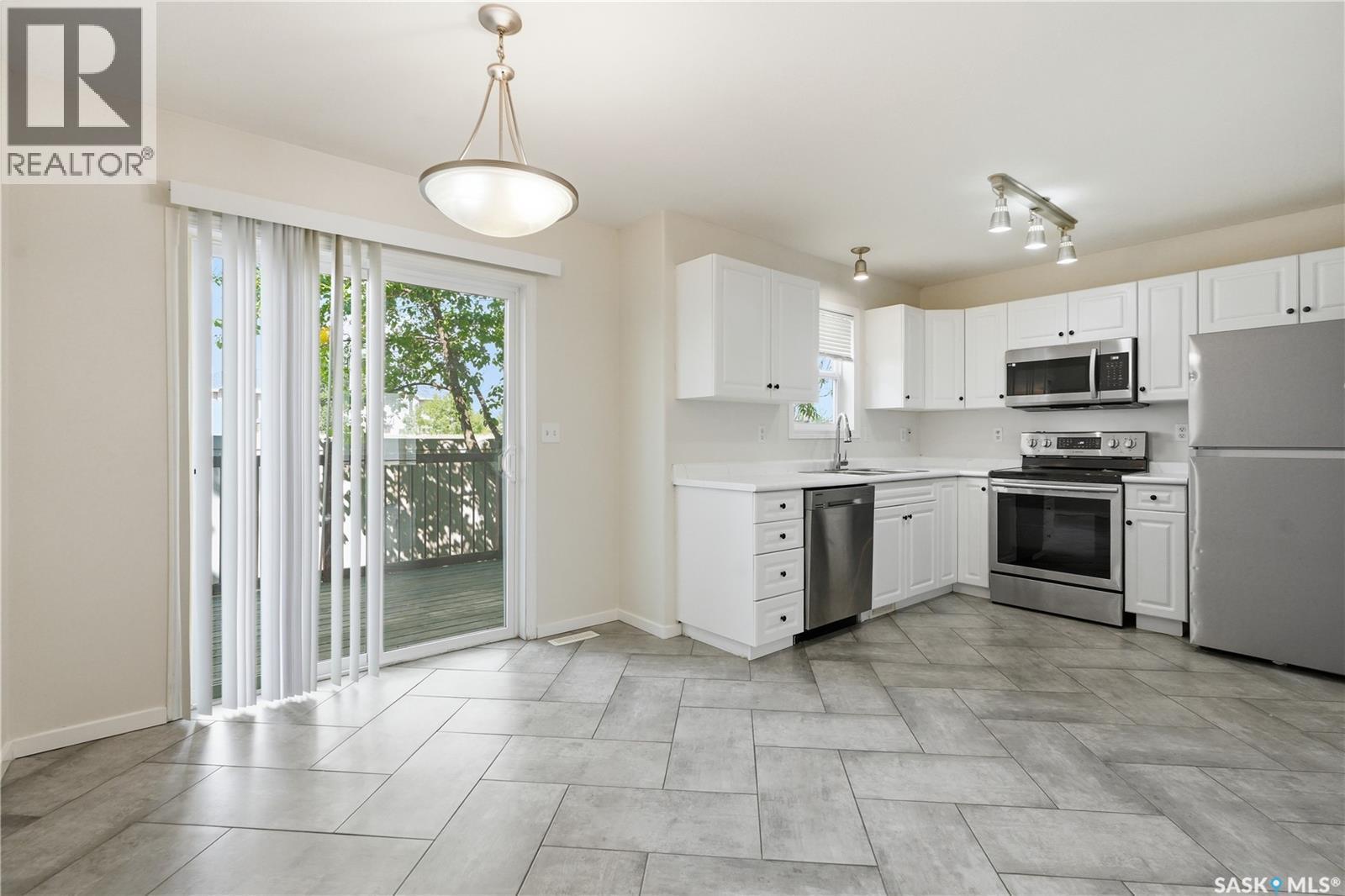 32 203 Herold Terrace, Saskatoon, SK - Indoor Photo Showing Kitchen