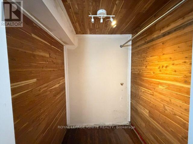 11 Fulwell Crescent, Toronto, ON - Indoor Photo Showing Other Room