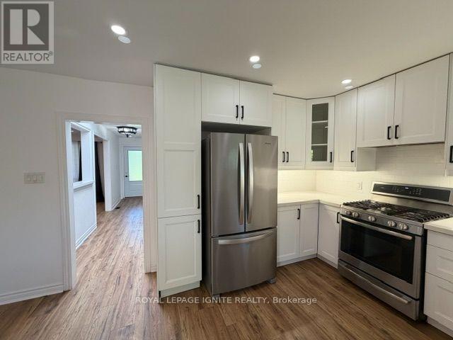 11 Fulwell Crescent, Toronto, ON - Indoor Photo Showing Kitchen