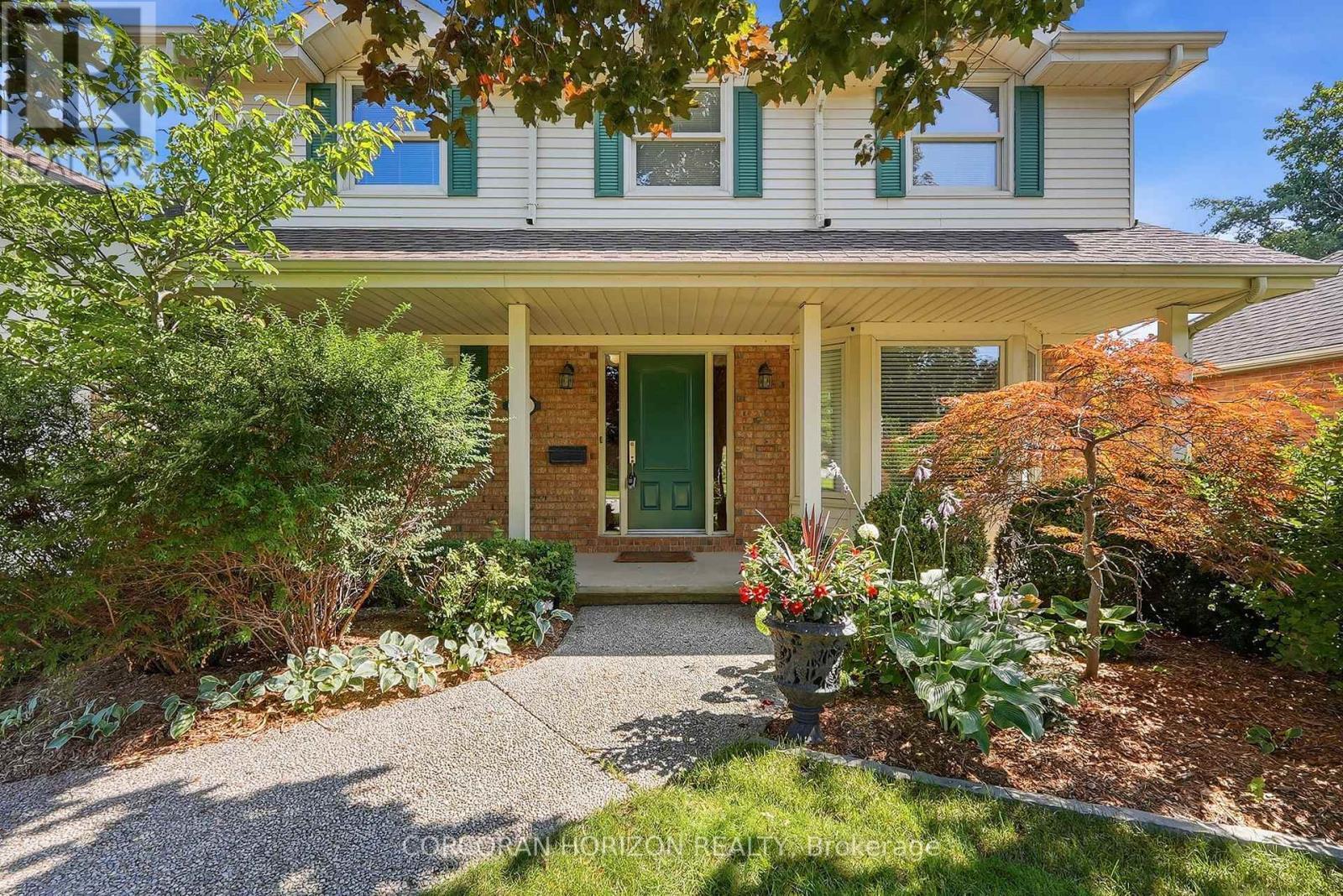 46 Devils Creek Drive, Cambridge, ON - Outdoor With Deck Patio Veranda