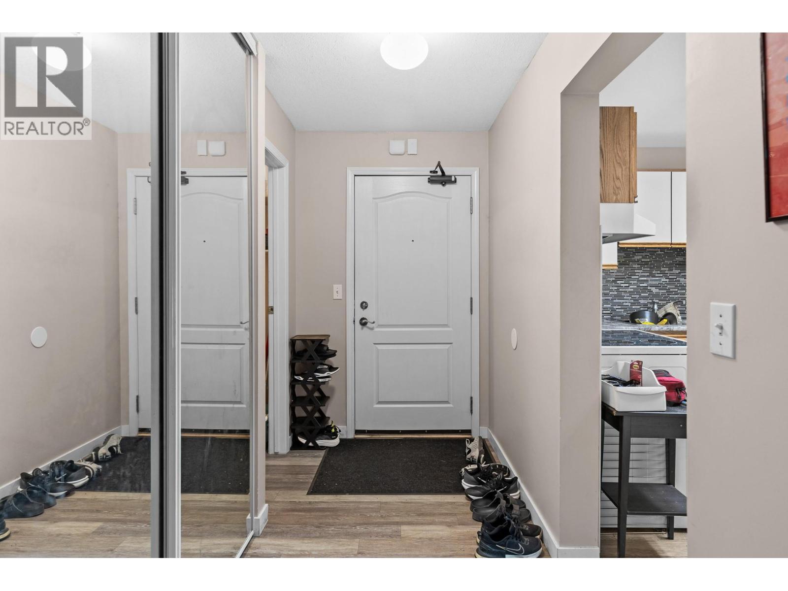 780 Houghton Road Unit# 204, Kelowna, BC - Indoor Photo Showing Other Room