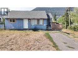 1181 N THIRD AVENUE Williams Lake, BC V2G 1Y2