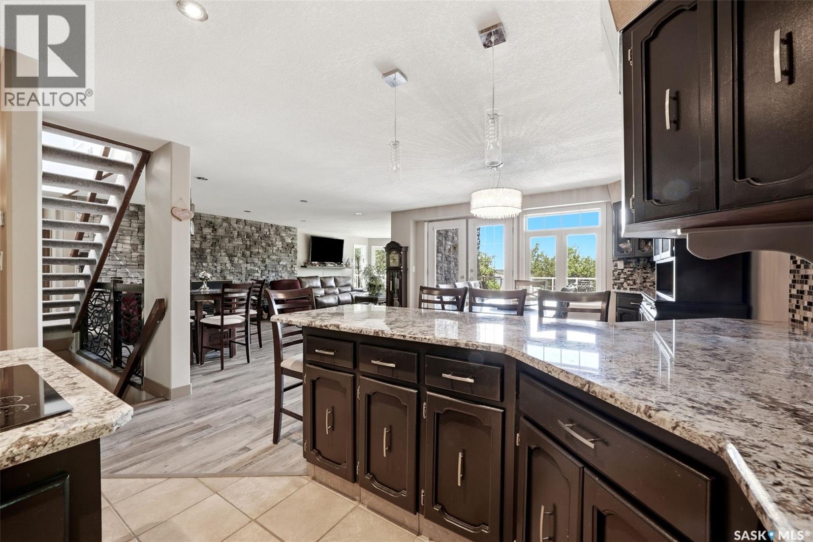 210 Pleasant Avenue, Buena Vista, SK - Indoor Photo Showing Kitchen With Upgraded Kitchen