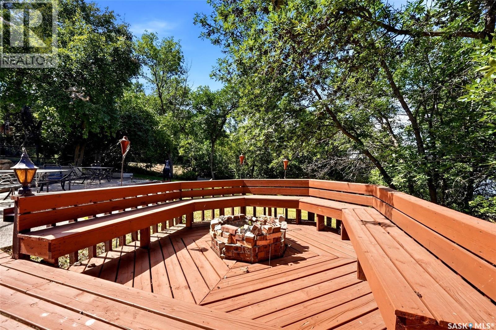 210 Pleasant Avenue, Buena Vista, SK - Outdoor With Deck Patio Veranda