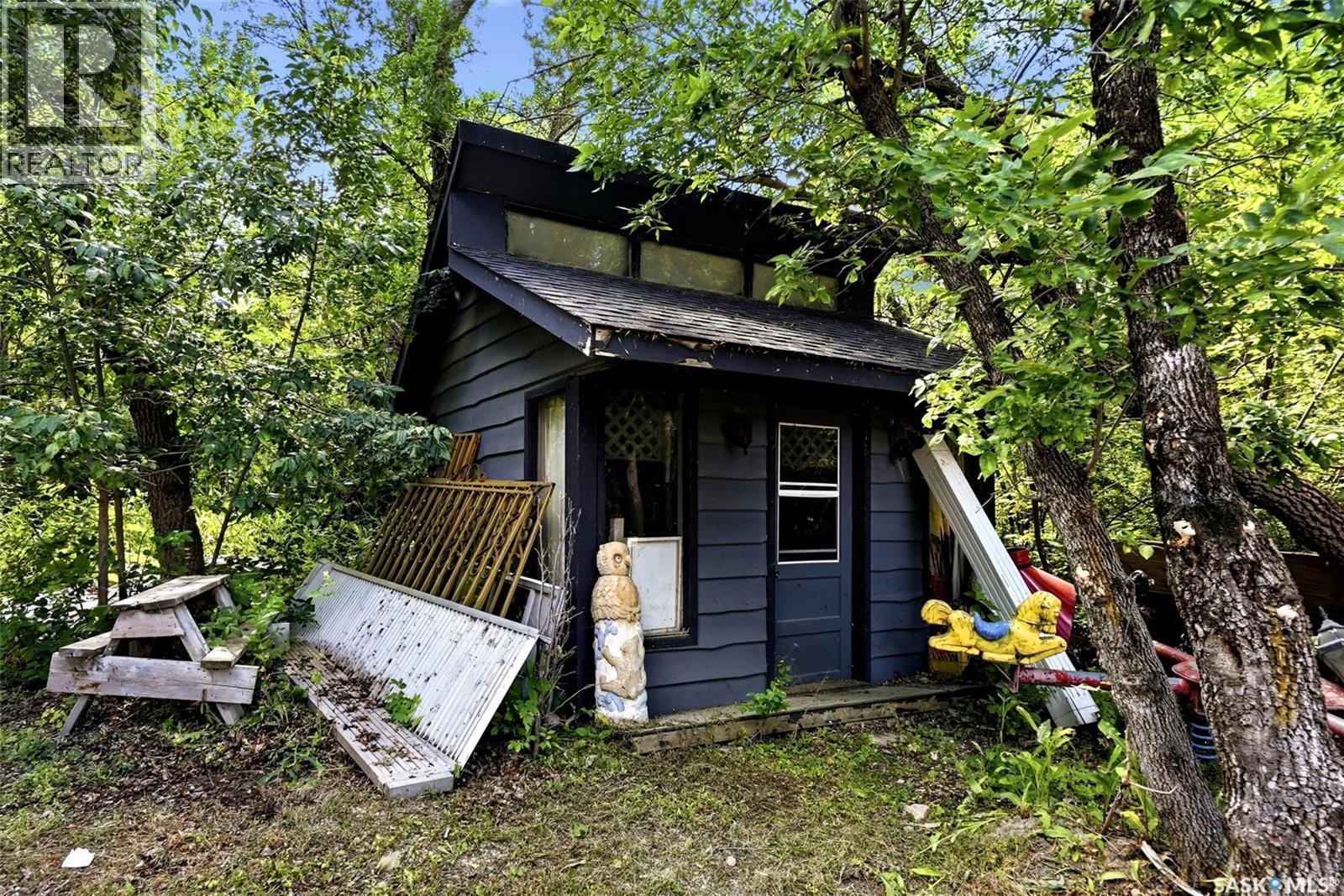 210 Pleasant Avenue, Buena Vista, SK - Outdoor