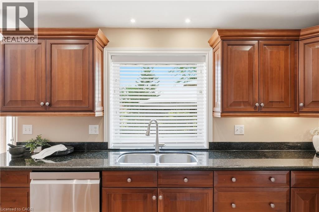 46 Devils Creek Drive, Cambridge, ON