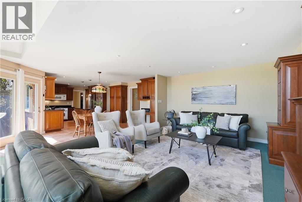 46 Devils Creek Drive, Cambridge, ON