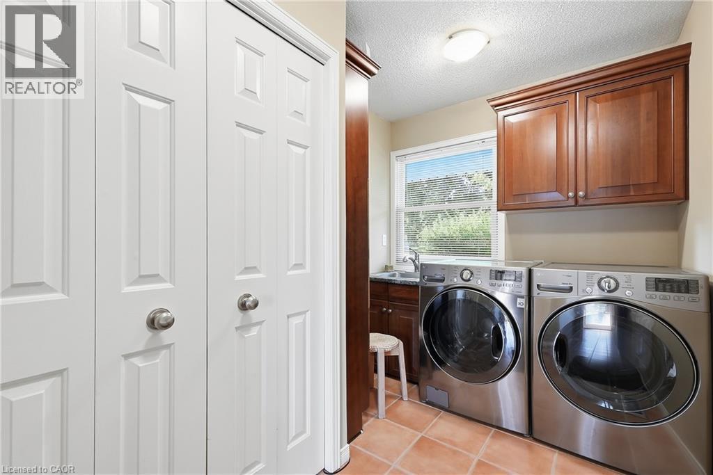 46 Devils Creek Drive, Cambridge, ON