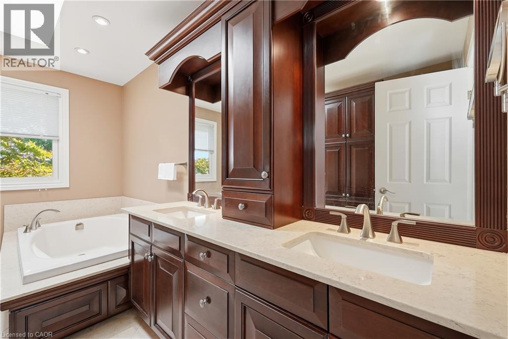 46 Devils Creek Drive, Cambridge, ON