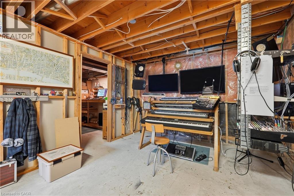 46 Devils Creek Drive, Cambridge, ON