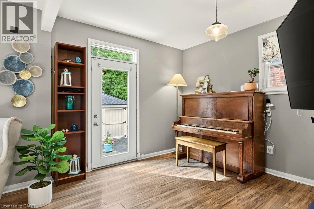23 Kipling Road, Hamilton, ON - Indoor Photo Showing Other Room