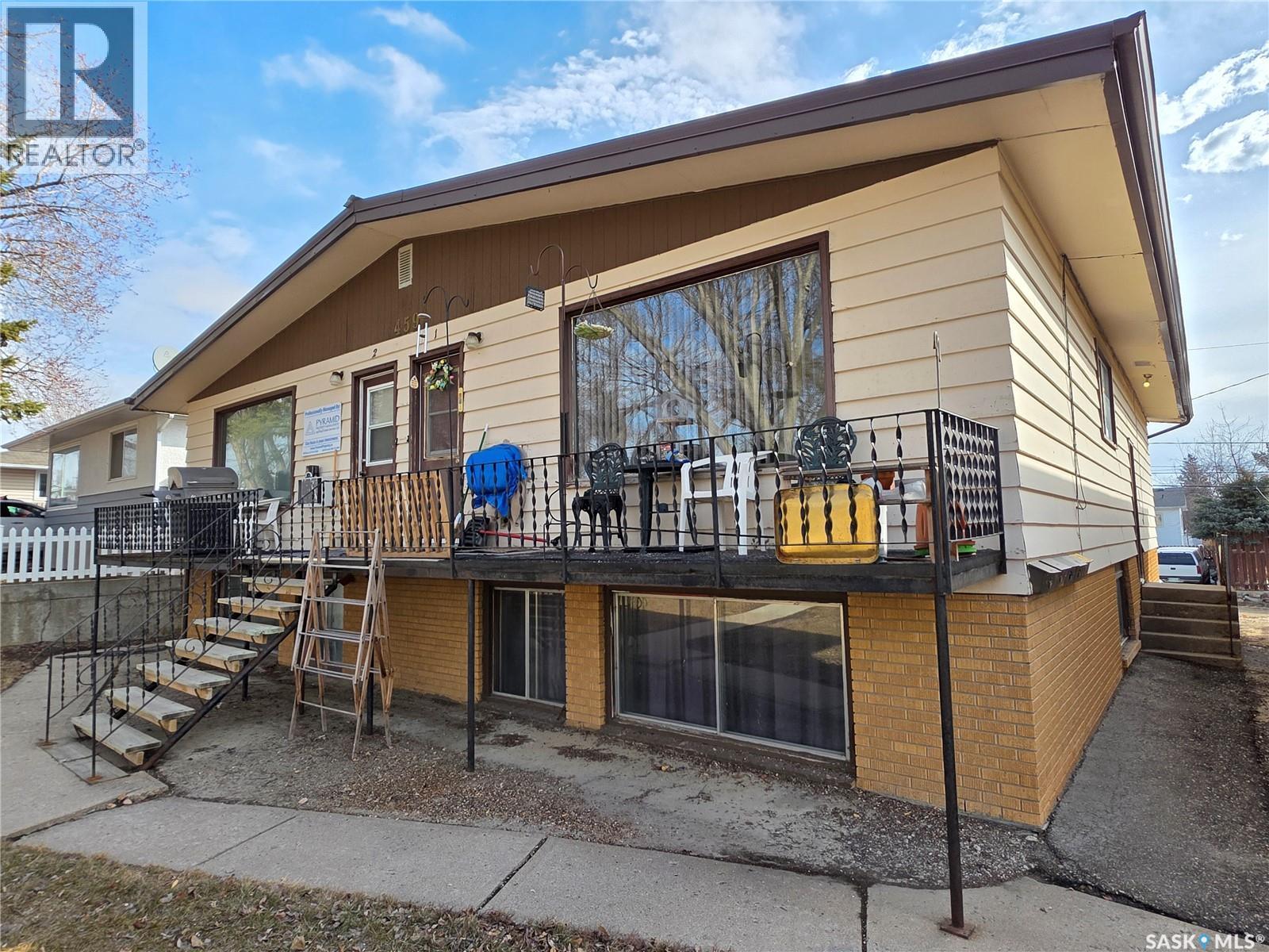 459 6Th Avenue Nw, Swift Current, SK - Outdoor