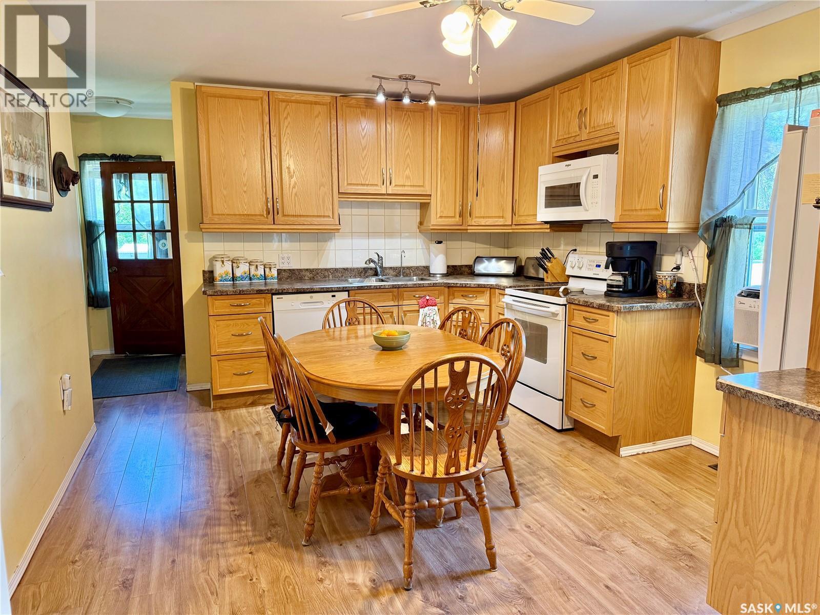 315 3Rd Avenue W, Debden, SK - Indoor Photo Showing Kitchen With Double Sink