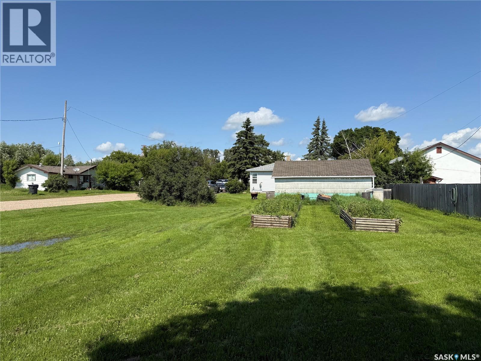 315 3Rd Avenue W, Debden, SK - Outdoor