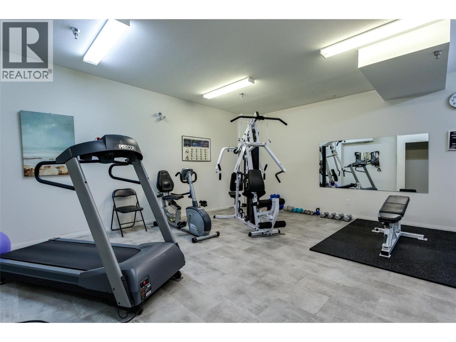 1962 Enterprise Way Unit# 401, Kelowna, BC - Indoor Photo Showing Gym Room