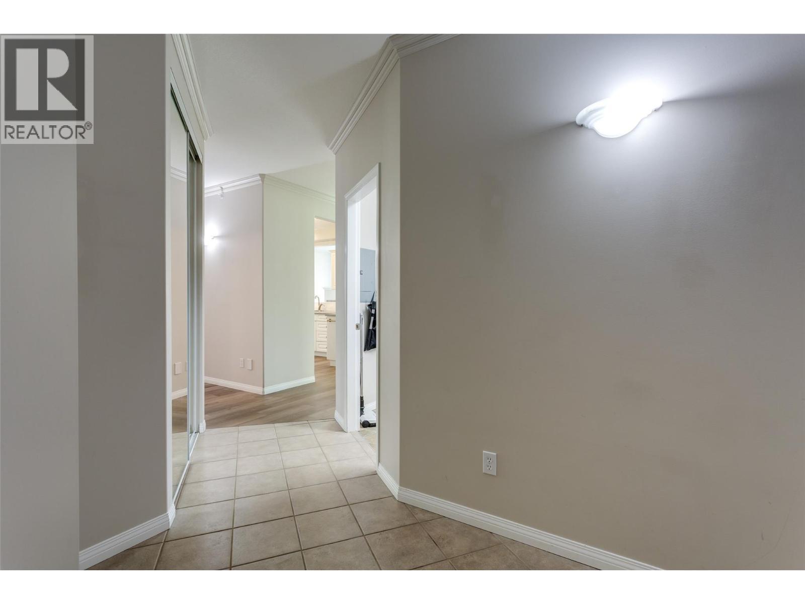 1962 Enterprise Way Unit# 401, Kelowna, BC - Indoor Photo Showing Other Room