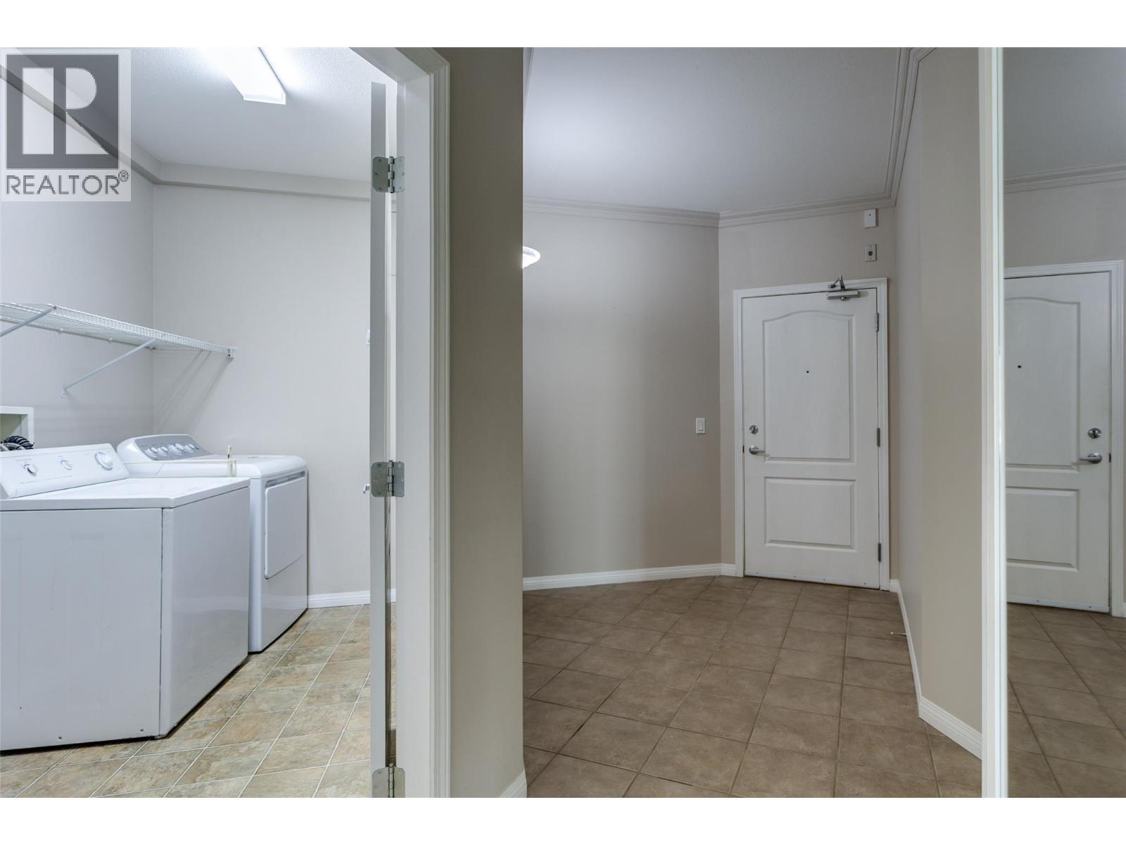 1962 Enterprise Way Unit# 401, Kelowna, BC - Indoor Photo Showing Laundry Room
