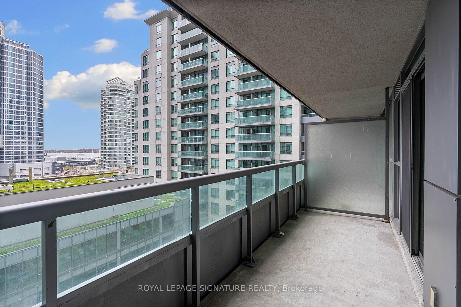 801-19 Grand Trunk Crescent, Toronto, ON - Outdoor With Balcony