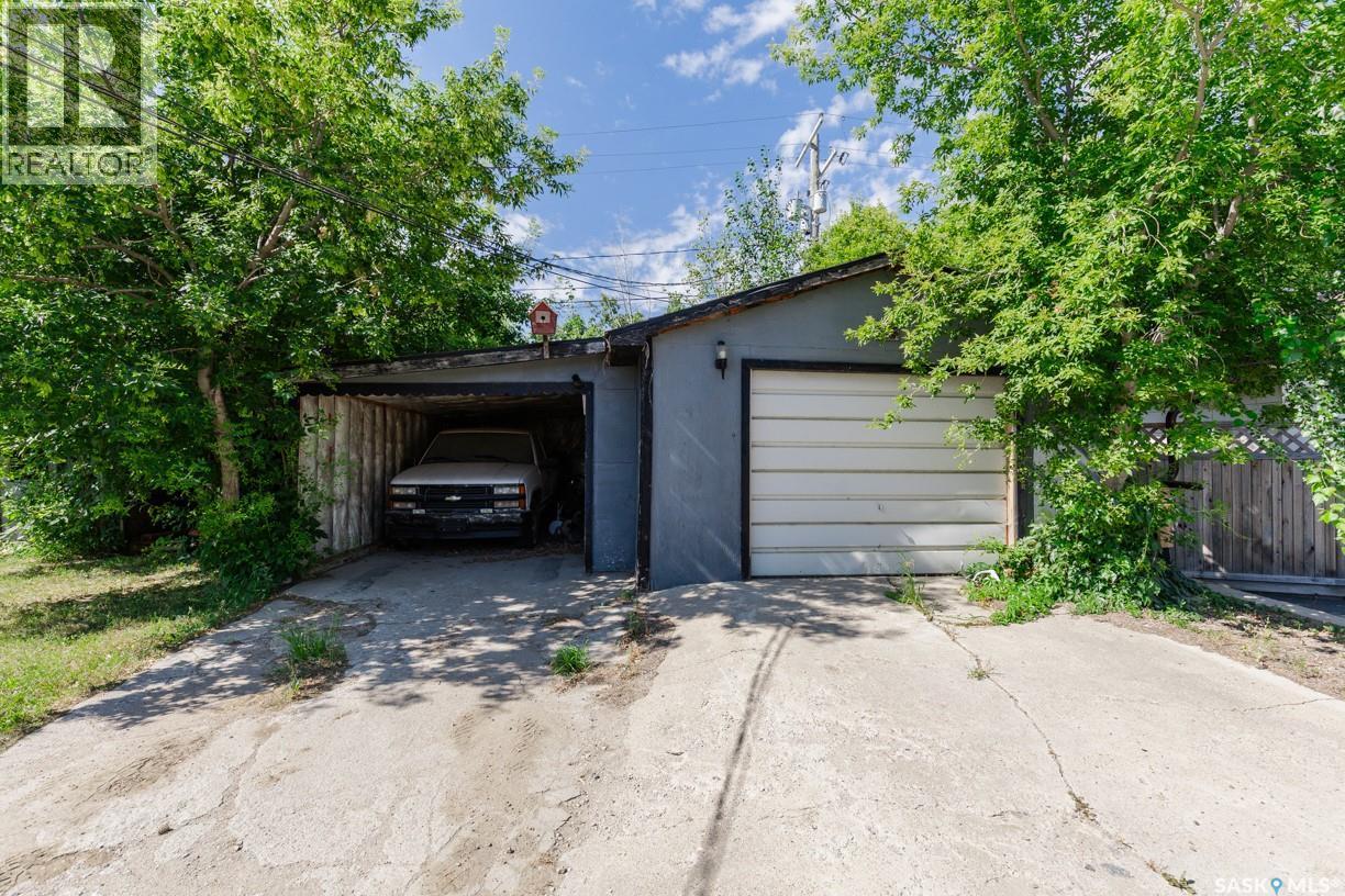 315 Atlantic Avenue, Kerrobert, SK - Outdoor