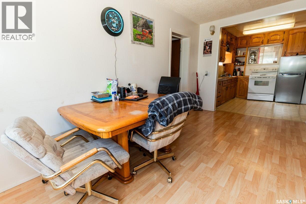 315 Atlantic Avenue, Kerrobert, SK - Indoor