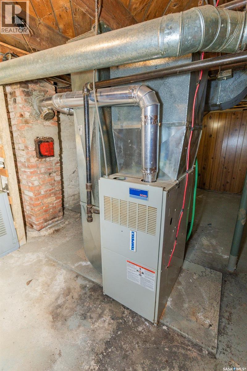 315 Atlantic Avenue, Kerrobert, SK - Indoor Photo Showing Basement