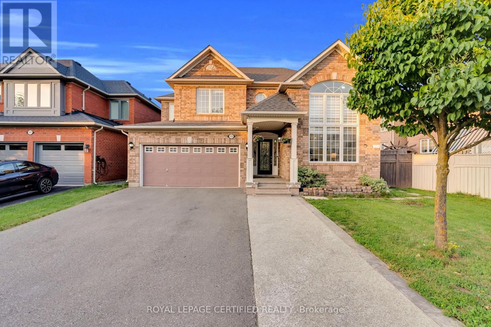 729 Turrell Crescent, Milton, ON - Outdoor With Facade