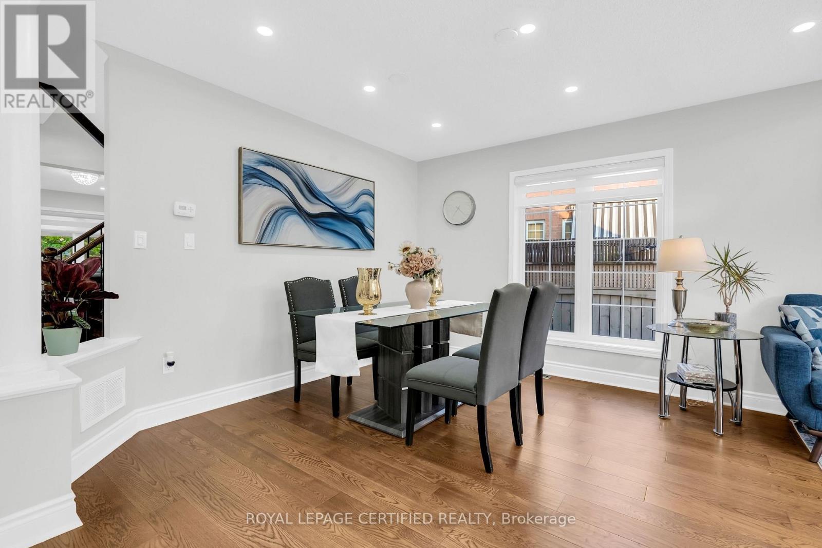 729 Turrell Crescent, Milton, ON - Indoor Photo Showing Dining Room