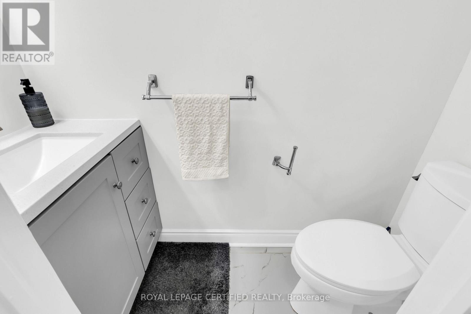 729 Turrell Crescent, Milton, ON - Indoor Photo Showing Bathroom