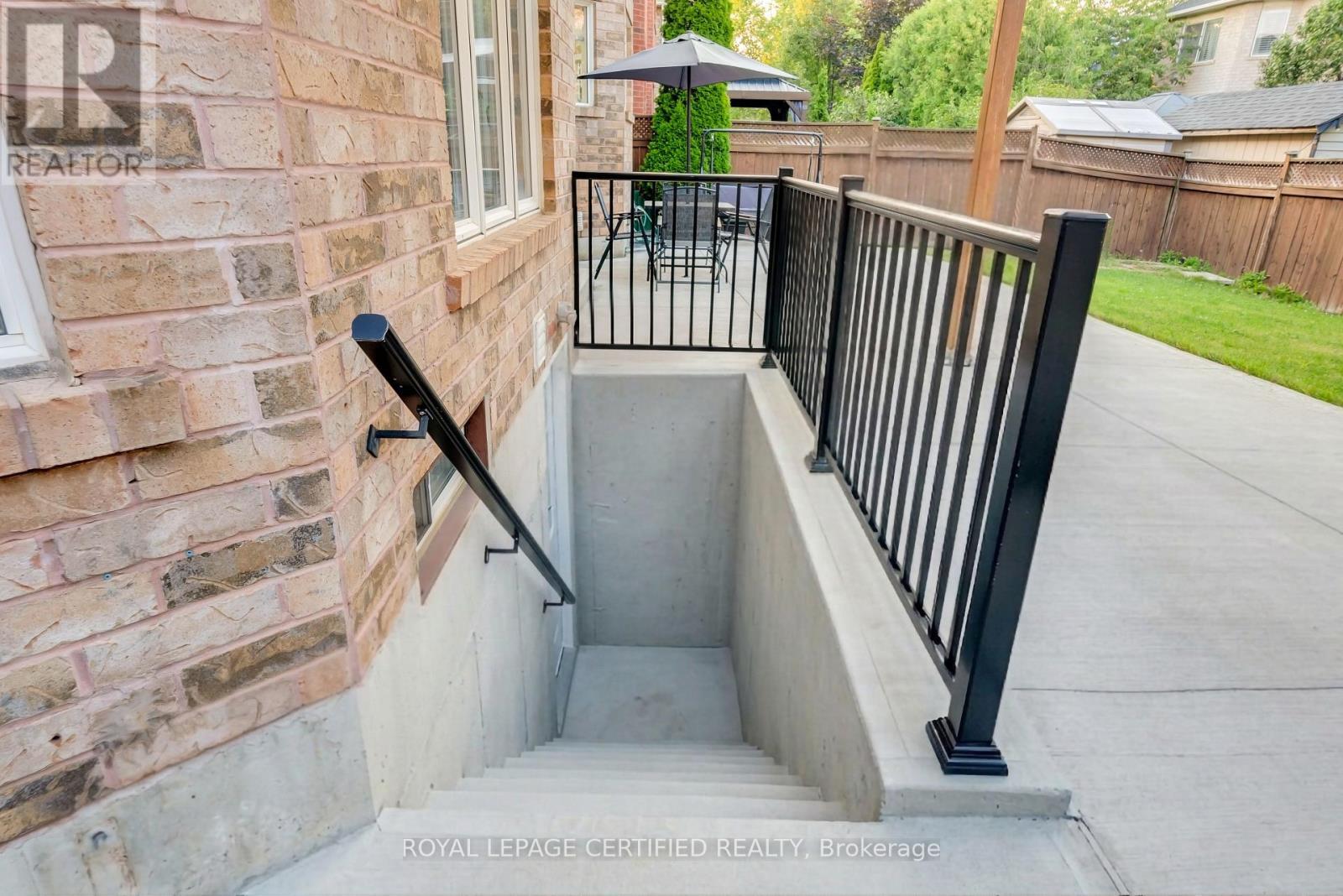 729 Turrell Crescent, Milton, ON - Outdoor With Exterior