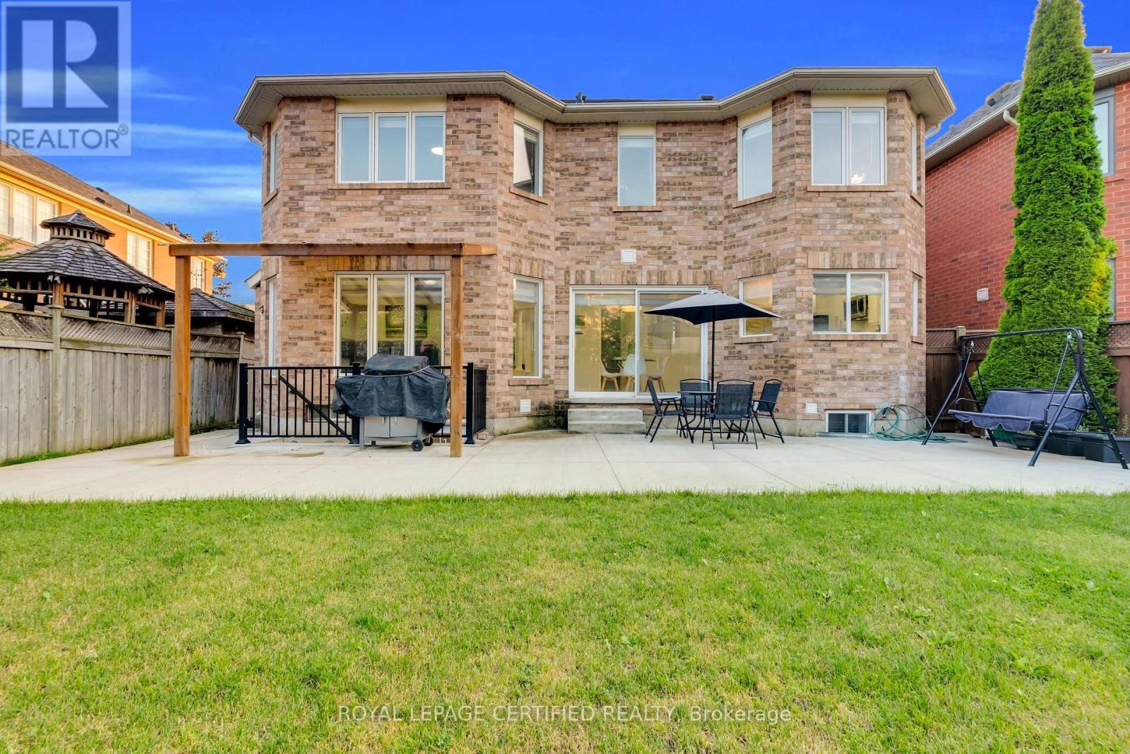 729 Turrell Crescent, Milton, ON - Outdoor