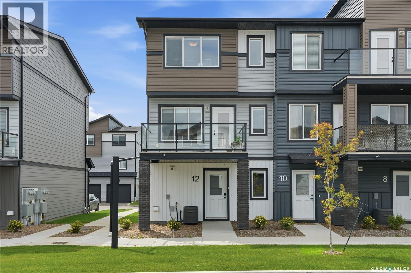 12 651 Dubois Crescent, Saskatoon, SK