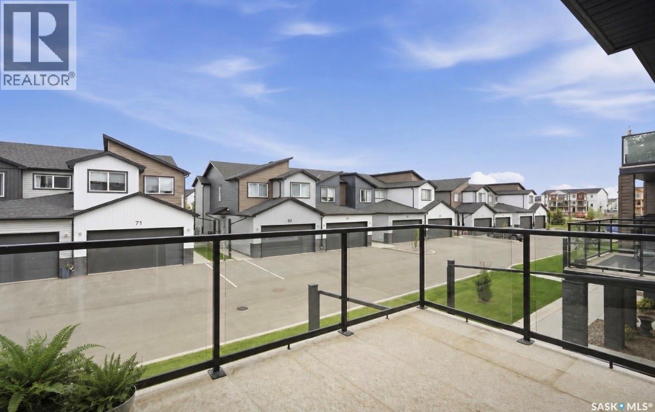 12 651 Dubois Crescent, Saskatoon, SK - Outdoor