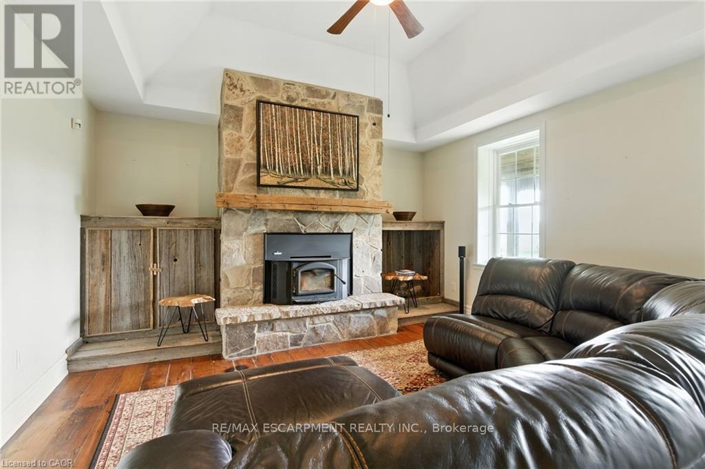 437 6Th Concession Road E, Hamilton, ON