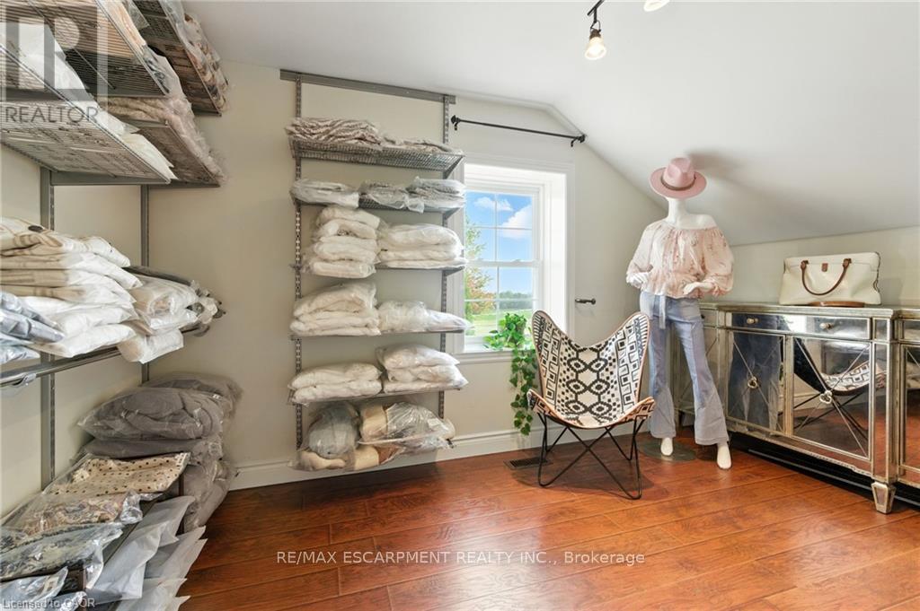 437 6Th Concession Road E, Hamilton, ON