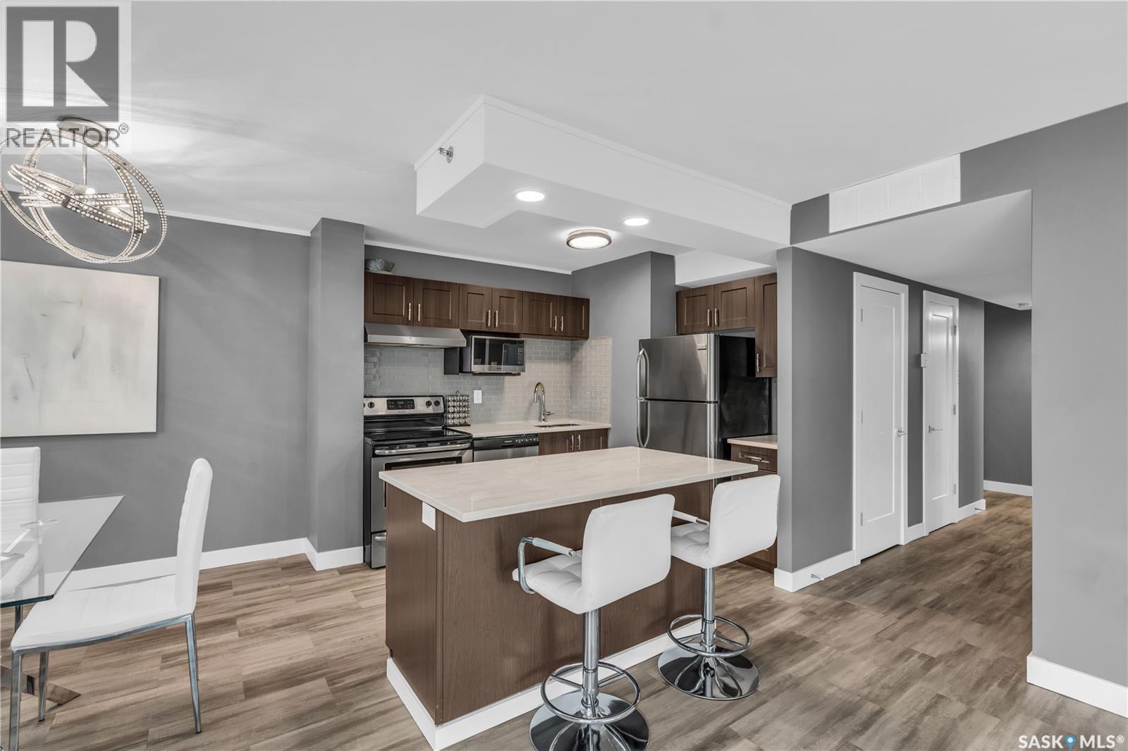 1606 320 5Th Avenue N, Saskatoon, SK - Indoor